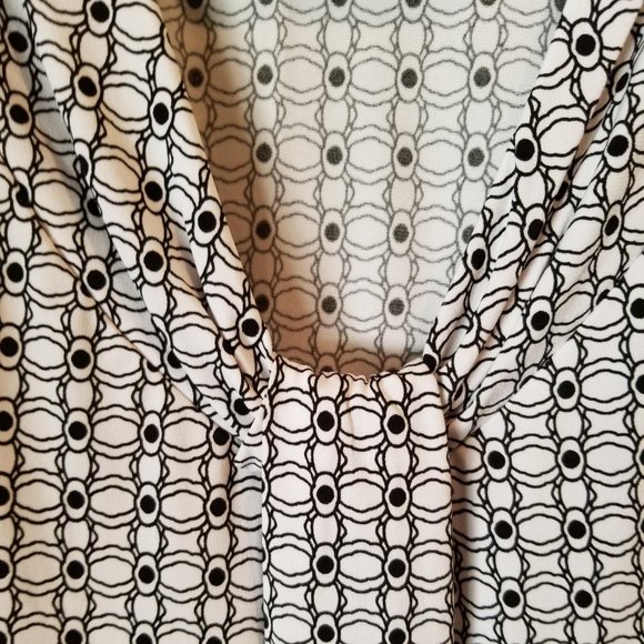 EUC Dana Buchman sleeveless top (XL) - Picture 2 of 3